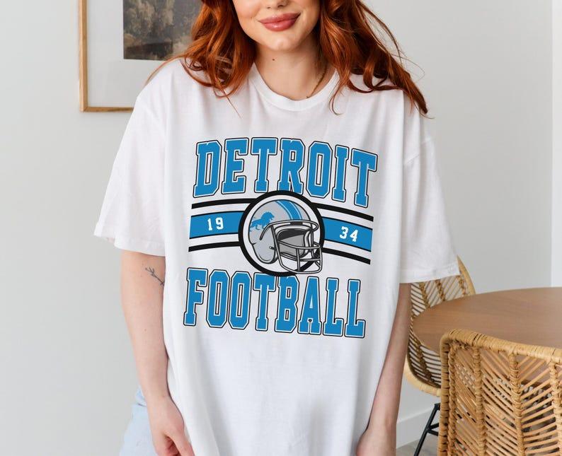 Vintage Detroit Football Crewneck Sweatshirt T-Shirt, Lions Sweatshirt, Retro Detroit Football Sweatshirt, Detroit Fan Gift
