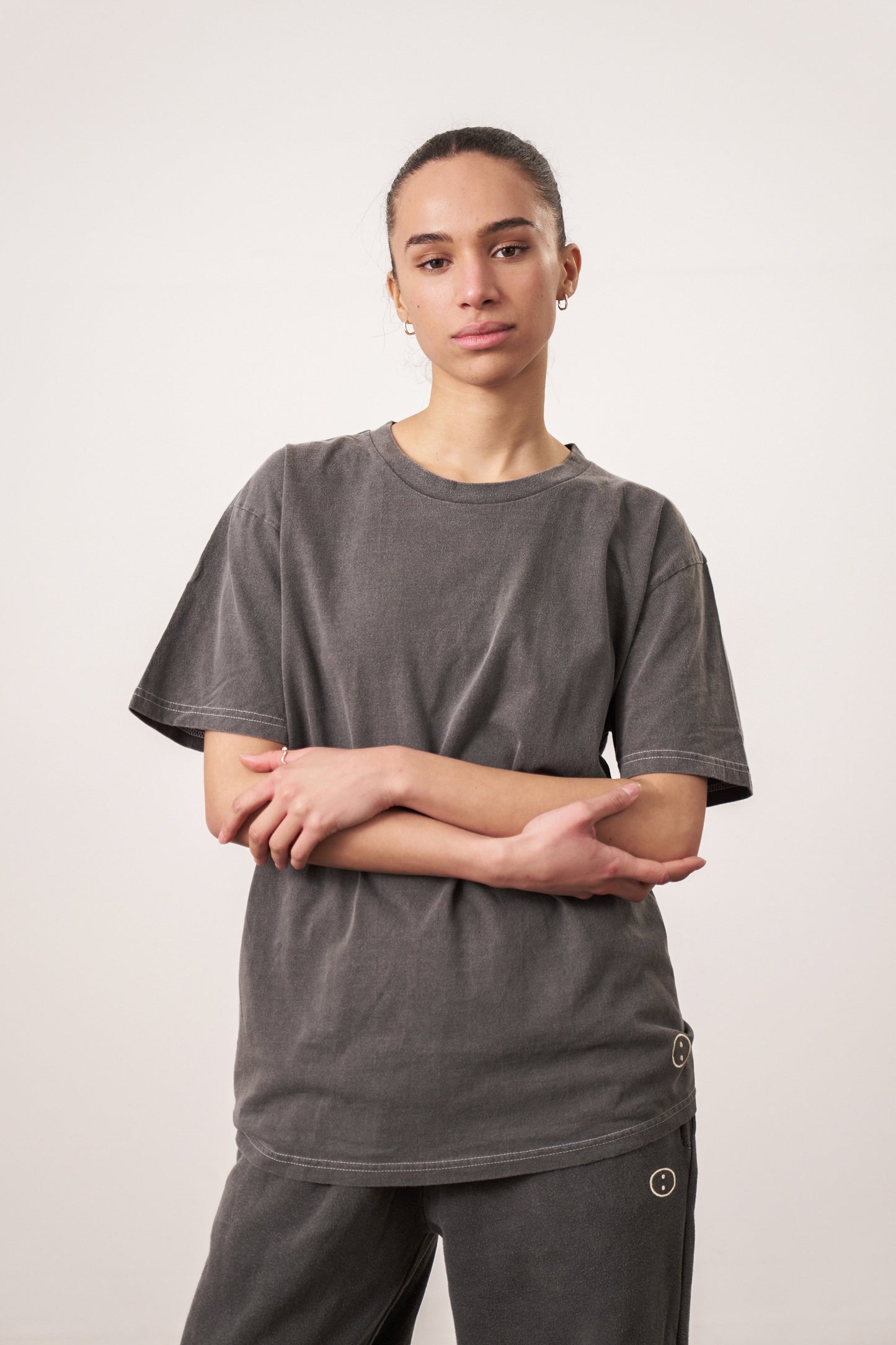Essentials Vintage Washed Tee - Charcoal