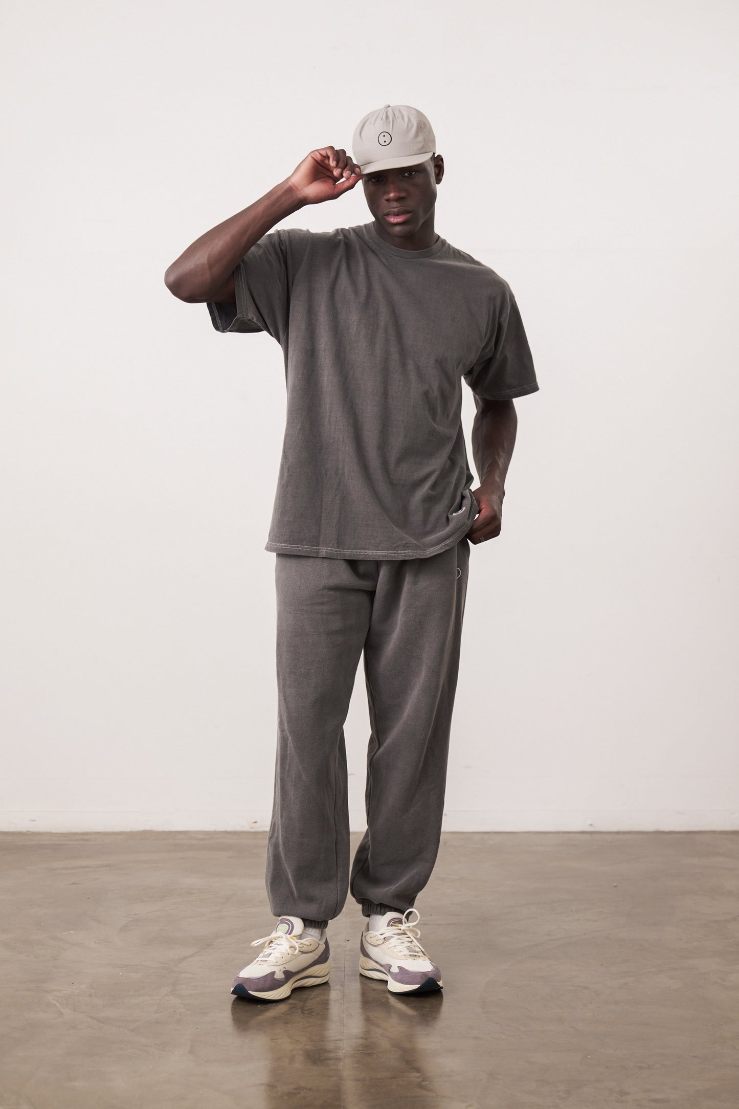 Essentials Vintage Washed Tee - Charcoal