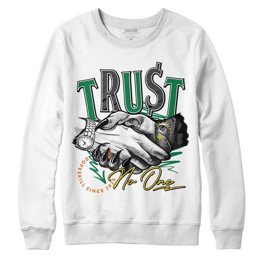Green Collection DopeSkill Sweatshirt Trust No One Graphic