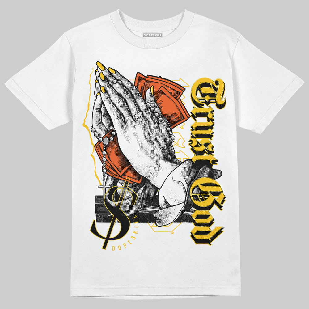 Yellow Collection DopeSkill T-Shirt Trust God Graphic
