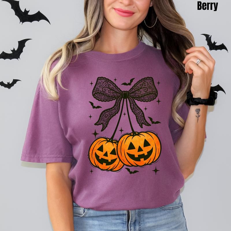 Black Bats & Pumpkins Bow Comfort Colors T-Shirt 'NLB Hoodie, Sweatshirt | HypeCrazeTee.com