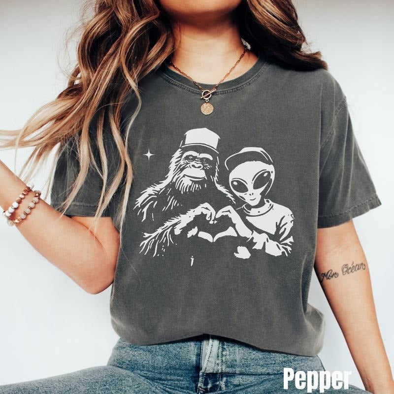 Comfort Colors Bigfoot Alien T-Shirt, Funny UFO Encounter Tee, Cryptid Sasquatch Shirt, Paranormal Gift, Ultra Soft...