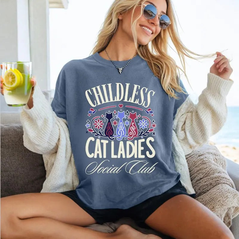 Comfort Colors Childless Cat Ladies Social Club, Kamala Harris Shirt, Cat Mom T-Shirt, Cat Lover Gift For Single Women,...