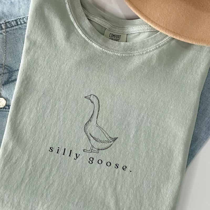 Comfort Colors Silly Goose Shirt, Silly Goose Vintage Farm Shirt, Cute Goose Shirt, Gifts for Farm Hoodie, Sweatshirt