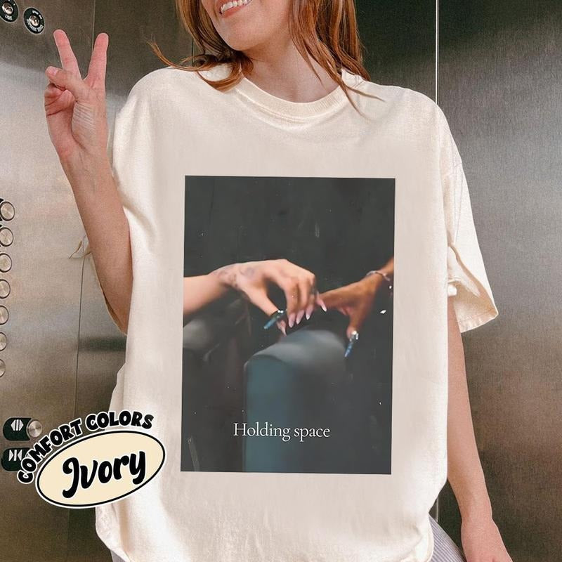 Comfort Colors Wicked Shirt Holding Space Ariana Cynthia Finger Hold Defying Gravity Meme Wicked Movie T-Shirts, Hoodie, Sweatshirt
