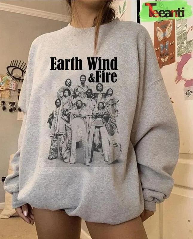 Earth Wind Fire Vintage 70s Sweatshirt T-Shirts, Hoodie | HypeCrazeTee.com