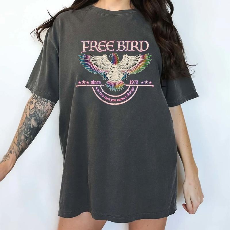 Free Bird Shirt, Vintage Eagle Shirt, Old School Style, Retro Women Tops, Comfort Cotton Fabric Oversized Tee, Relaxed...