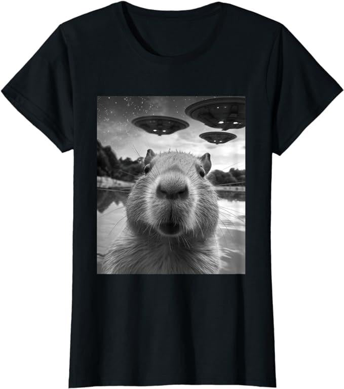 Funny Shirts For Women, Funny Graphic Tee Capybara Selfie with UFOs Weird T-Shirt Womenswear Casual Cotton Hoodie, Sweatshirt