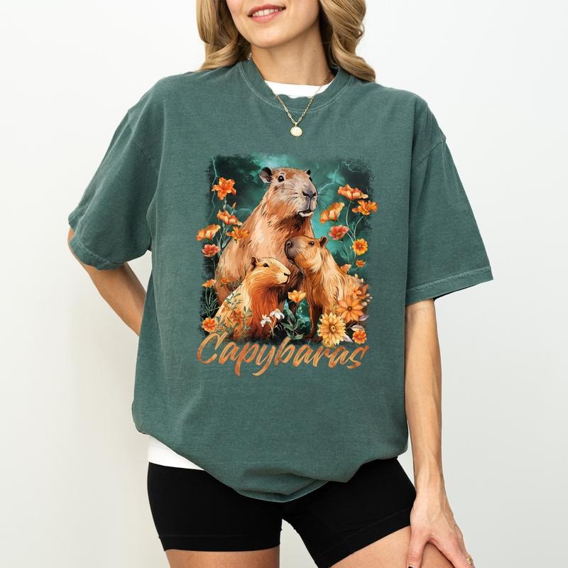 Funny Vintage Capybara Shirt, Floral Capybara Graphic Tee Women, Cute Animals Shirt Gifts, Capybara Social Club T-shirts,...