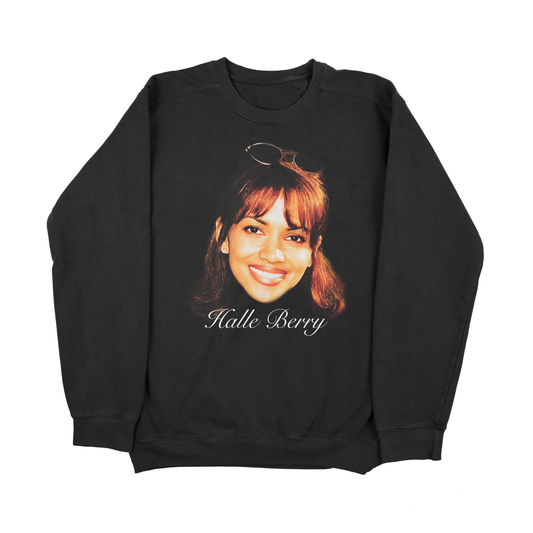 Halle Berry 90s Supermodel Sweatshirt – Oscar-Winning Icon Retro Hollywood Sweater, Vintage Fashion Streetwear