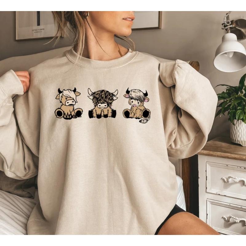 Highland Cow Sweatshirt, Cute Western Crewneck, Cozy Highland Cow Shirt for Country and Farm Lovers Hoodie | HypeCrazeTee.com