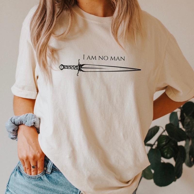I am no man tshirt. Literature shirt. Dark academia. Fantasy reader gift. Book lover T-shirt Hoodie, Sweatshirt
