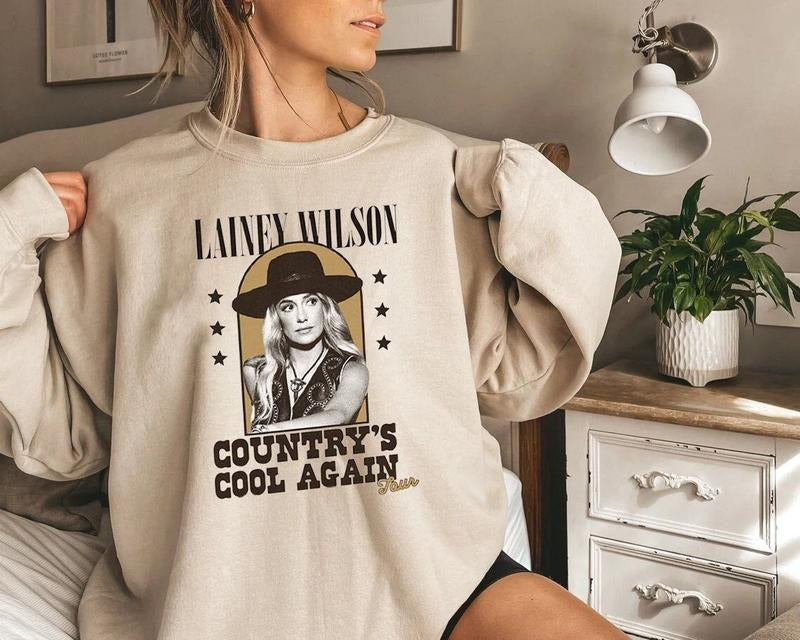 Lainey Wilson Country's Cool Again Tour 2024 Sweatshirt - Concert Shirt, Fan Merch for 2024 Tour Hoodie | HypeCrazeTee.com