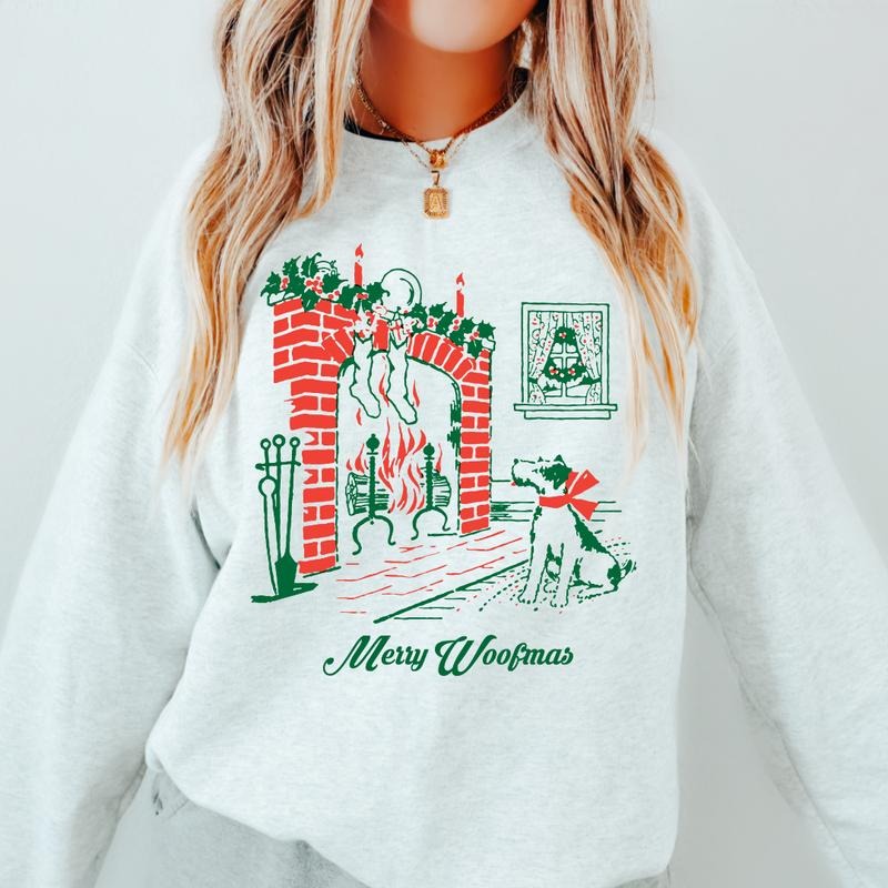 MERRY WOOFMAS DOGS CREWNECK (Crewneck Sweatshirt, Unisex Fit, Causal Sweatshirt for Christmas, Christmas Holiday...
