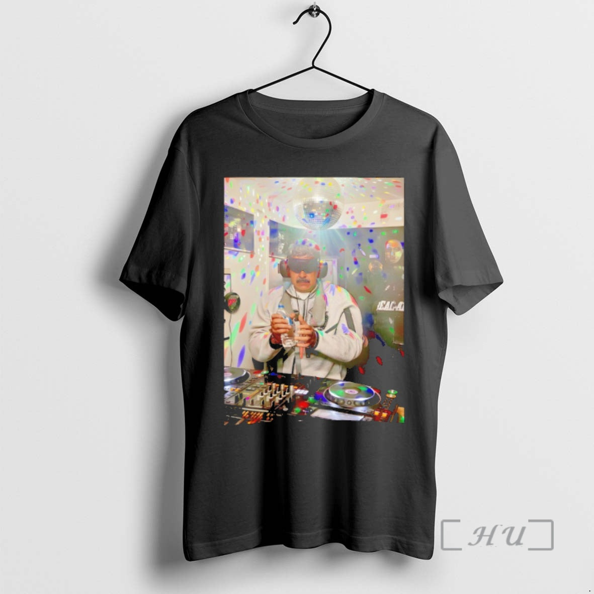 Officials Maduro Capturado Funny Meme Cool Dj T-Shirts, Hoodie, Sweatshirt | HypeCrazeTee.com