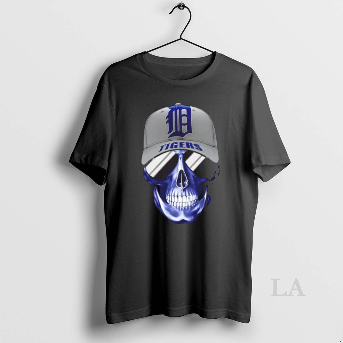 Original Skull Wearing A Cap Detroit Tigers And Smiling With Fans T-Shirts, Hoodie, Sweatshirt | HypeCrazeTee.com