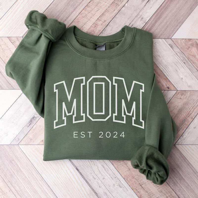 Personalized Mom Est Sweatshirt, Mom Est 2024 Shirt, Custom Mom Crewneck, Mom est 2024, Pregnancy Announcement Shirt, New...
