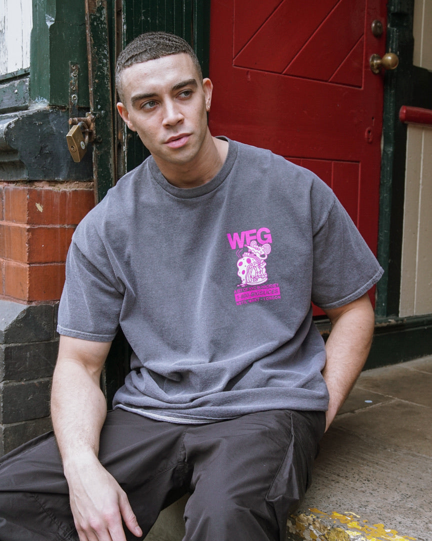 World Famous Gordos 'Call The Gang' Vintage Washed Tee - Black