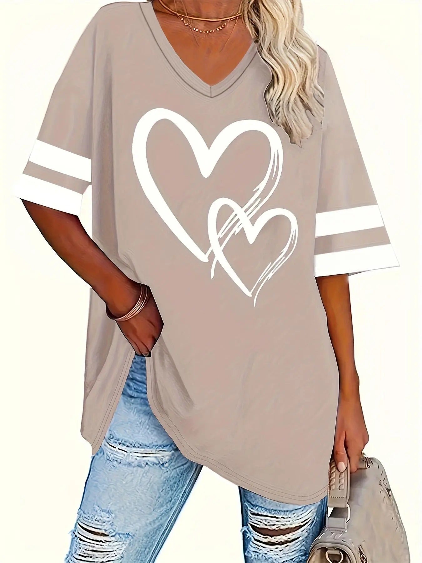 Plus Size Heart Print Drop Shoulder Tee, Casual Half Sleeve V Neck T-shirt for Summer, Women's Plus Clothing for Daily...