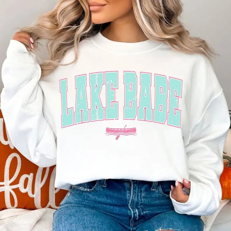 Premium  Lake Babe , Lake , Retro Summer , Summer Shirt , Summer , Summer  sweatshirt Hoodie | HypeCrazeTee.com