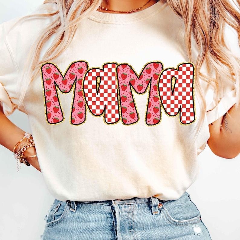 Preppy Mama Strawberry Cute Strawberry Checkered Gift For Mom Preppy T-Shirt Hoodie, Sweatshirt | HypeCrazeTee.com