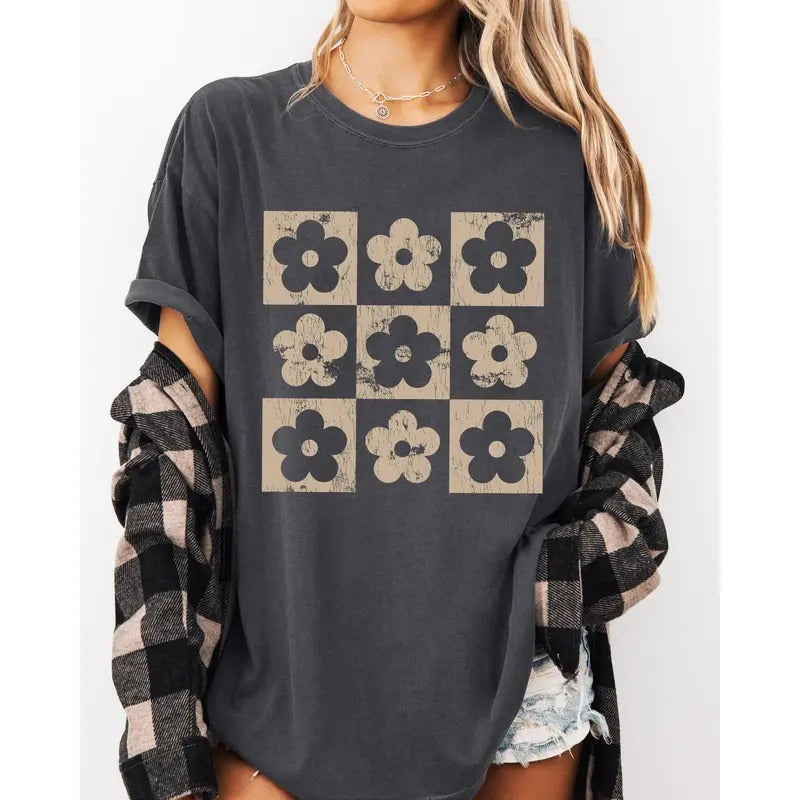 Retro Checkered Flowers, Minimalist, Vintage Shirt, Women's Comfort Color Tee, Tshirt Hoodie, Sweatshirt | HypeCrazeTee.com