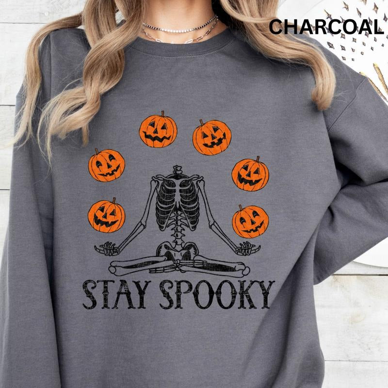 Retro Halloween Crewneck, Halloween Stay Spooky Skeleton pumpkin Sweatshirt, Oversized Halloween Graphic Crewneck, Cotton...