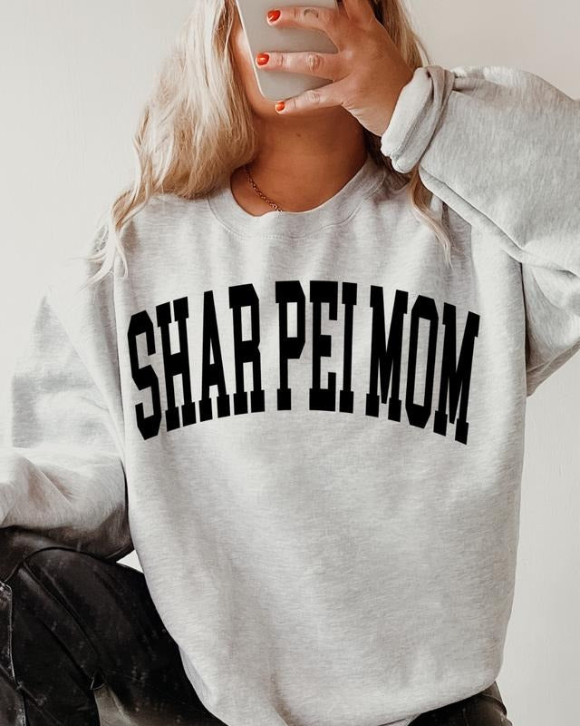 SHAR PEI Mom Varsity Sweatshirt, Trendy, College Font, Cute, Dog Mama, Crewneck T-Shirts, Hoodie | HypeCrazeTee.com