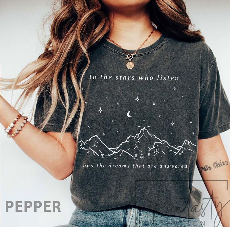 SJM, Velaris T-shirt,To the stars who listen and the dreams that are answer, A Court of Thorns and Roses, of Dreams...