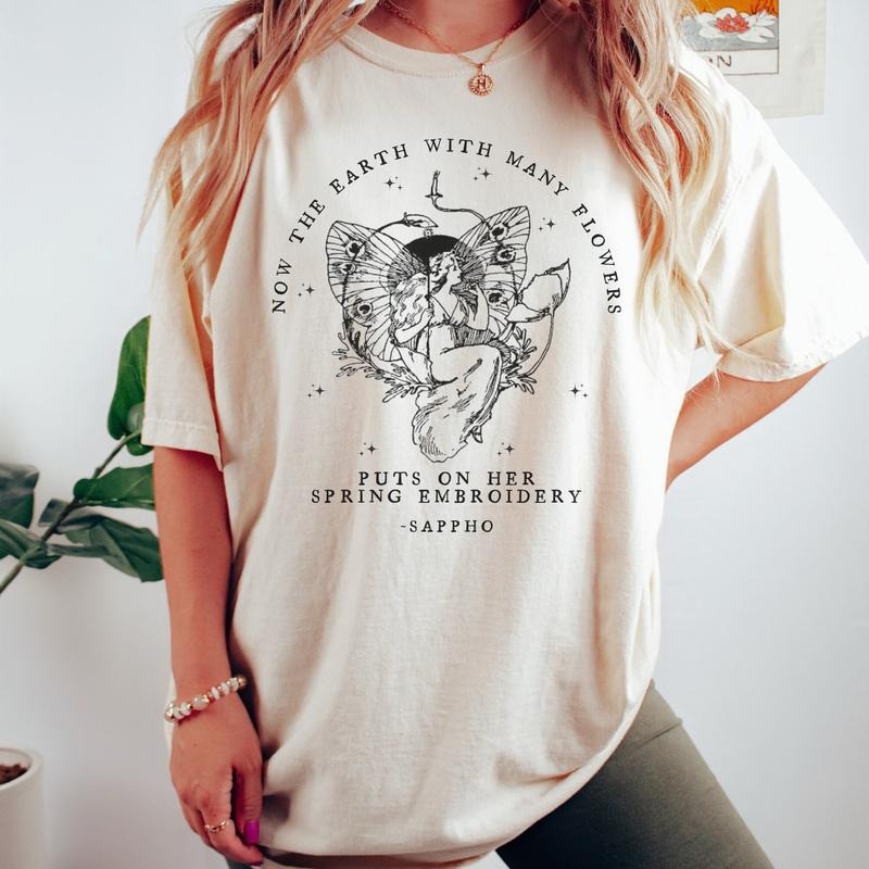 Sappho T-Shirt Greek Mythology Greek Apparel Dark Cottagecore Grunge Fairycore Cottage Core Shirt Light Academia...