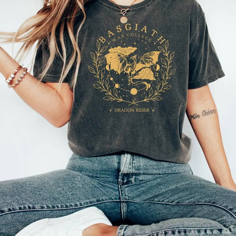 Shirt, Dragon Rider Tee, Basgiath War College Tee, Fourth Wing Tee, Fly Or Die Tee, Dragon Woman T-Shirt, Basgiath...