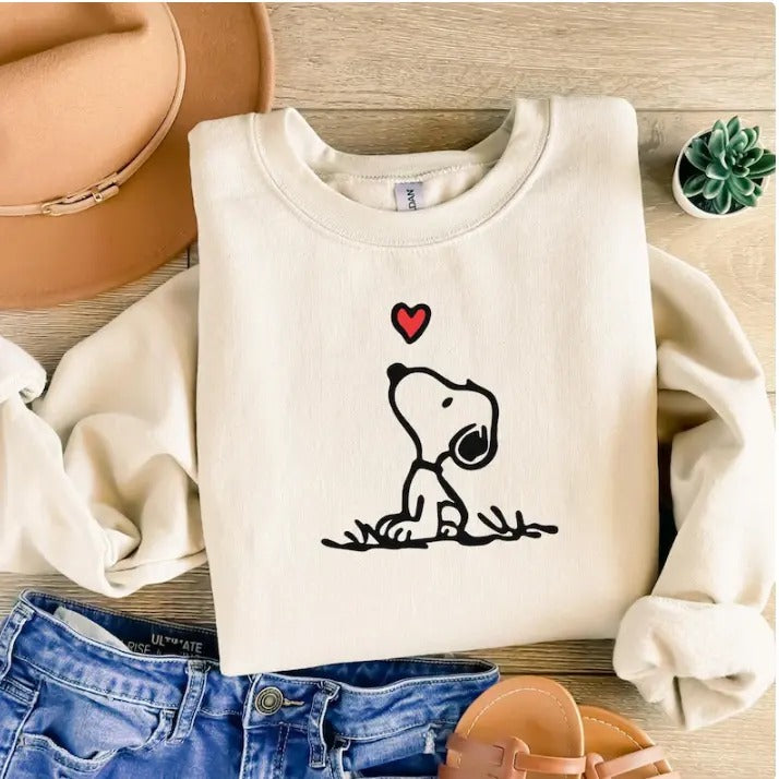 Snupy Heart Cartoon Valentines SweatShirt,Cartoon Shirt,Girlfriend Boyfriend Gift Hoodie | HypeCrazeTee.com