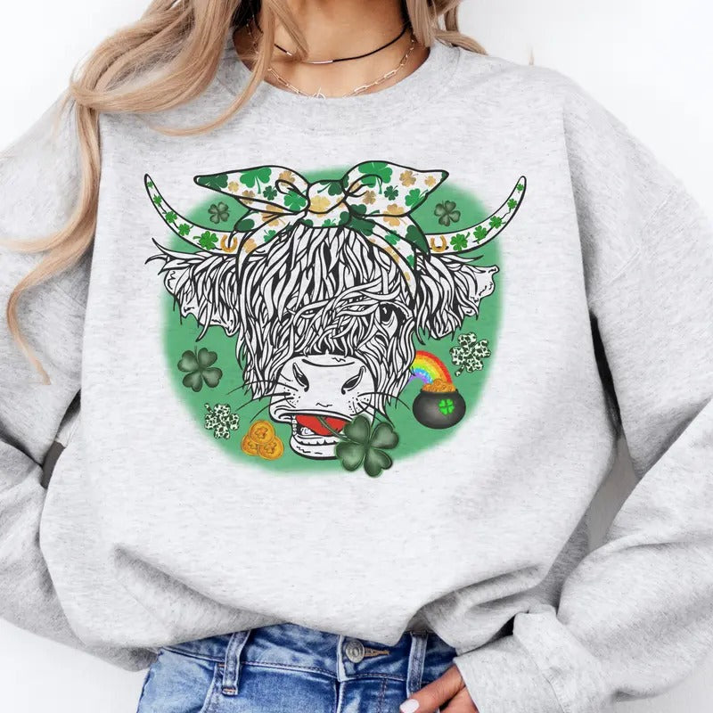 St. Patricks Day Clover Bandana Highland Cow Sweatshirt Clover Cow Pullover St. Pattys Highland Cow Sweatshirt T-Shirts,...