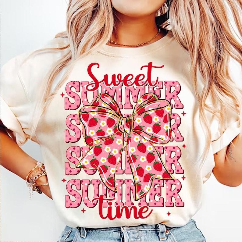 Strawberry Summer Vibes Preppy Festival Sweet Floral Strawberry Summer T-Shirt Hoodie, Sweatshirt | HypeCrazeTee.com