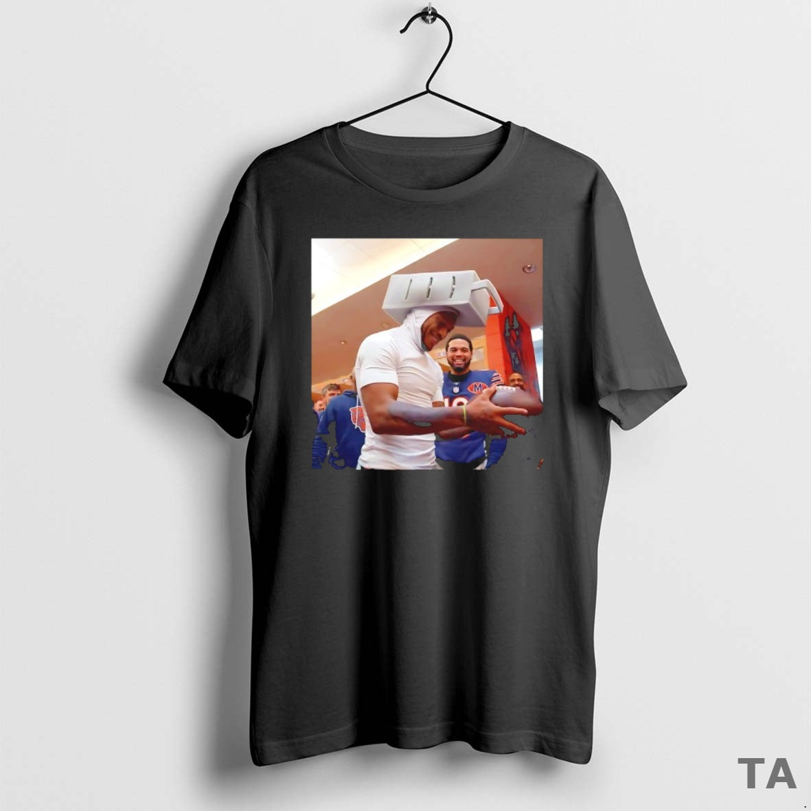 Top Dj Moore Wearing Cheese Grater Chicago Bears T Shirt Sweater Hoodie, Sweatshirt | HypeCrazeTee.com