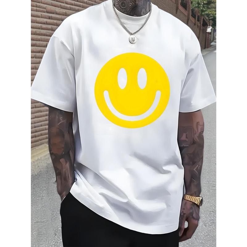 Trendy T - Shirt for a Positive Look: Timeless Smiley Graphic for a Stand