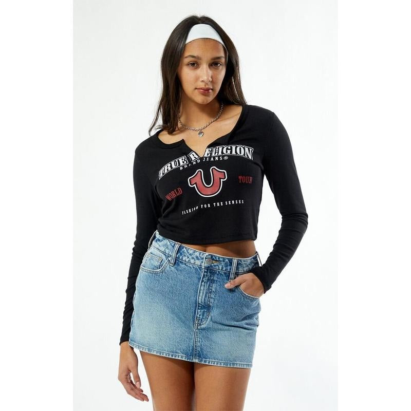 True Religion Women's Horseshoe Logo Ribbed Long Sleeve Baby T-Shirt Hoodie, Sweatshirt | HypeCrazeTee.com