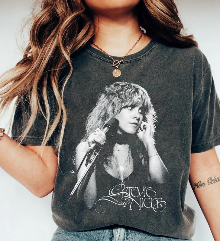 Vintage Retro 90s Stevie Nicks  2 Side Unisex Tshirt Hollywood, Don't Be A Lady Be A Legend Shirt, Stevie Nick Tour...