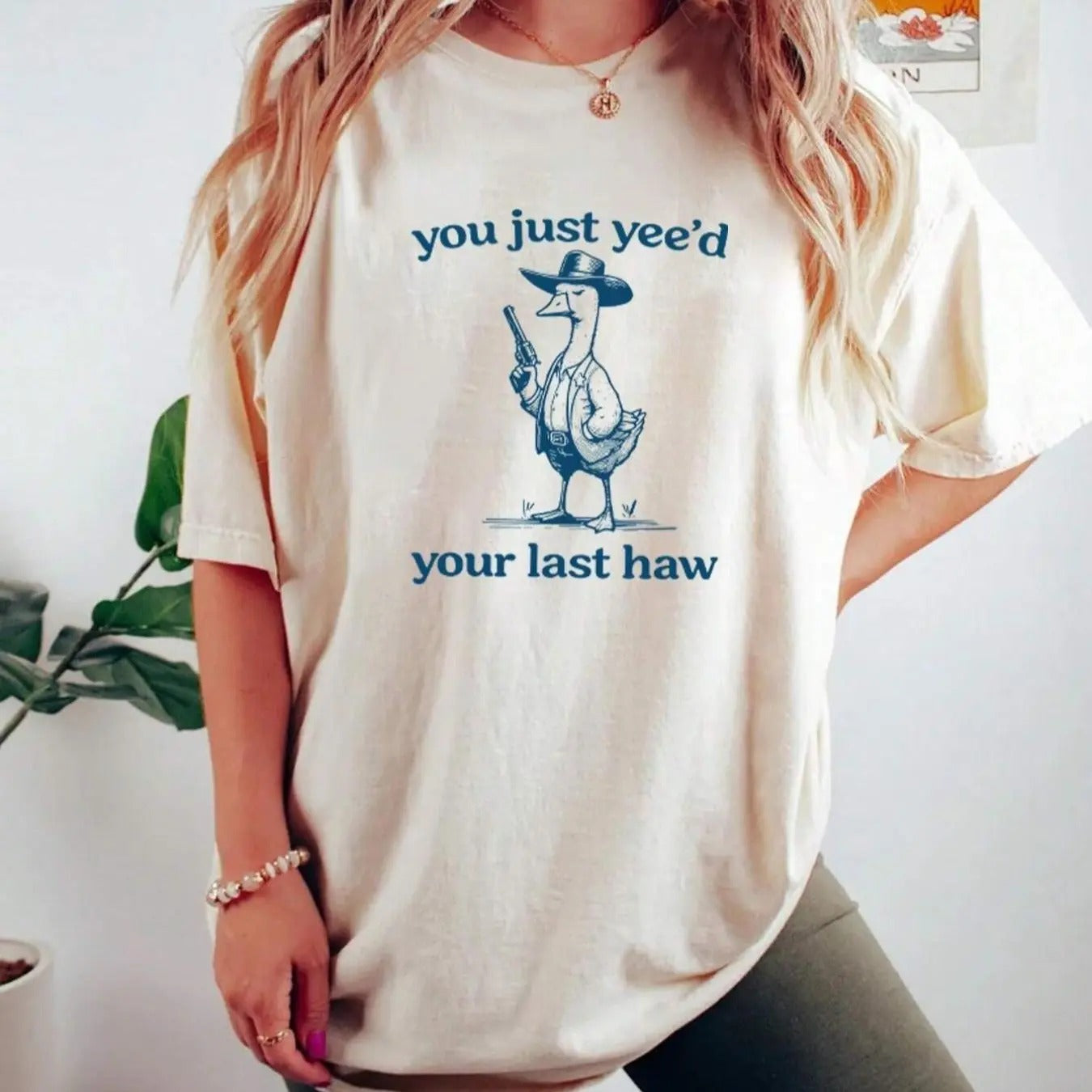 Women's Animal &  Letter Print Drop Shoulder Tee, Casual Half Sleeve Round Neck T-shirt for Summer, Women's Top for Daily...