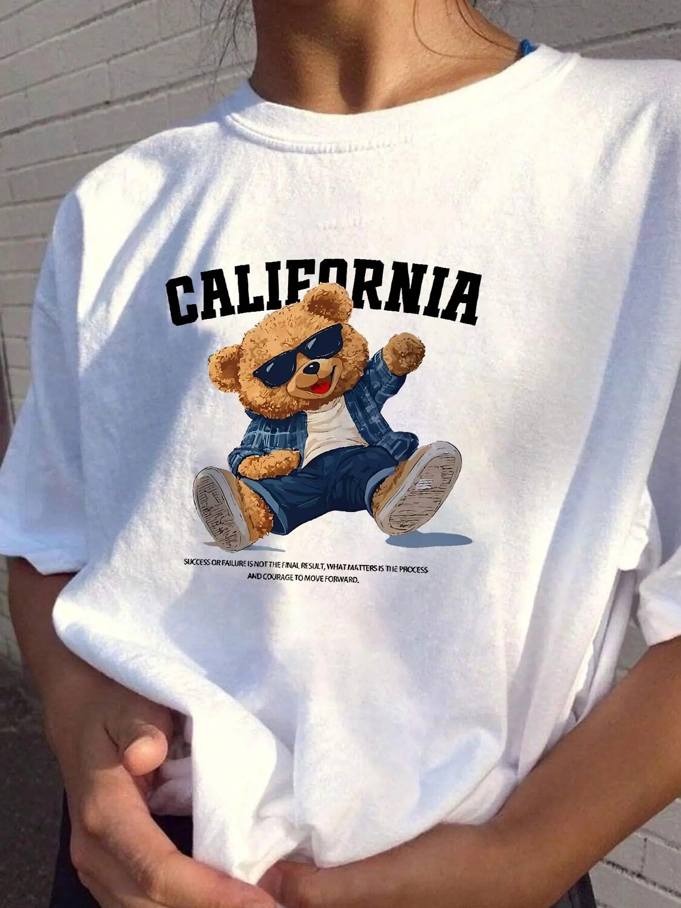 Women's Bear & Letter Print Round Neck Tee, Fashion Casual Crew Neck T-shirt for Daily Holiday Vacation Outdoor Wear,...