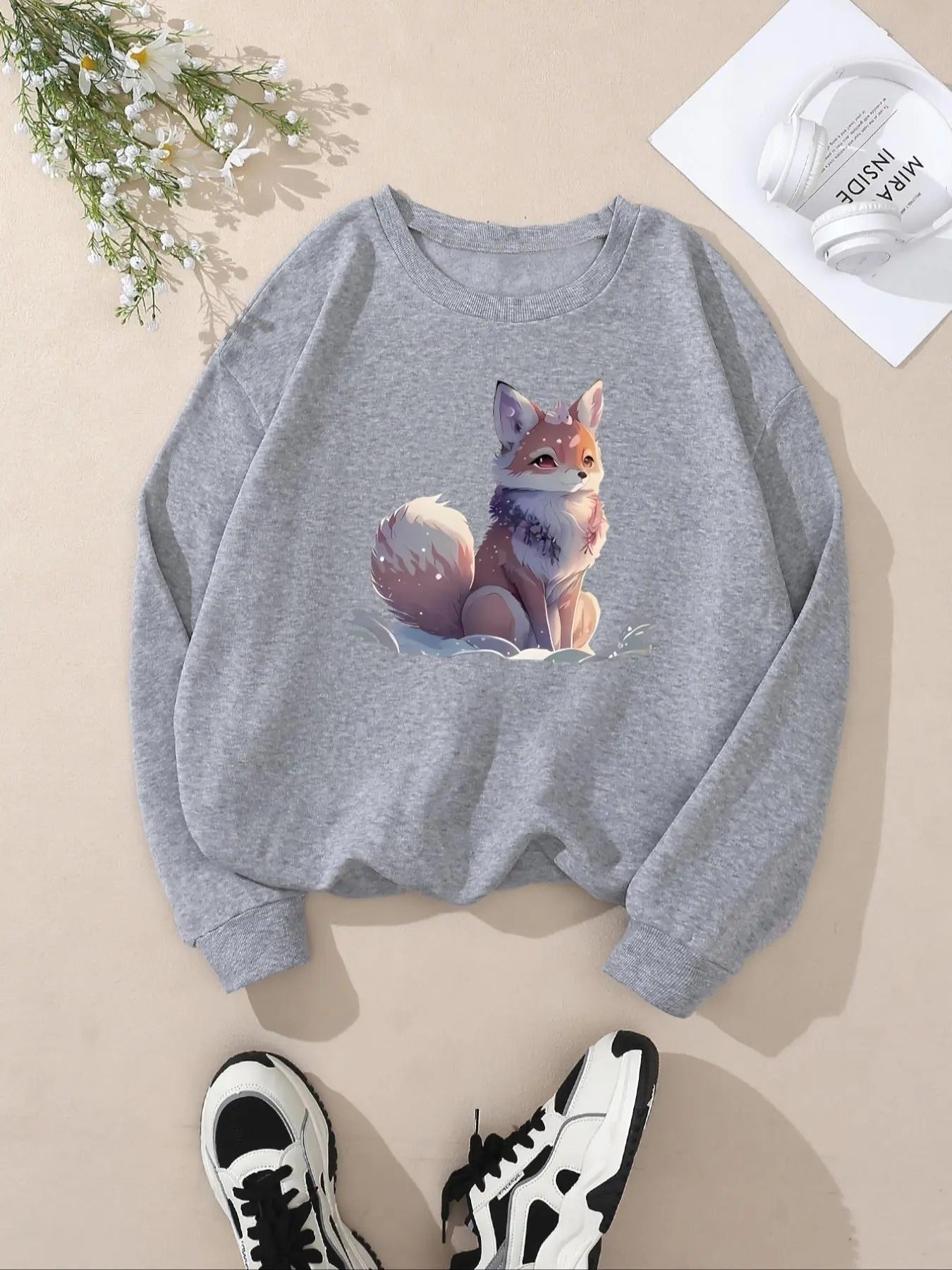 Women's Cartoon Fox Print Crew Neck Sweatshirt, Casual Long Sleeve Pullover for Fall & Winter, Women's Clothes for Daily...