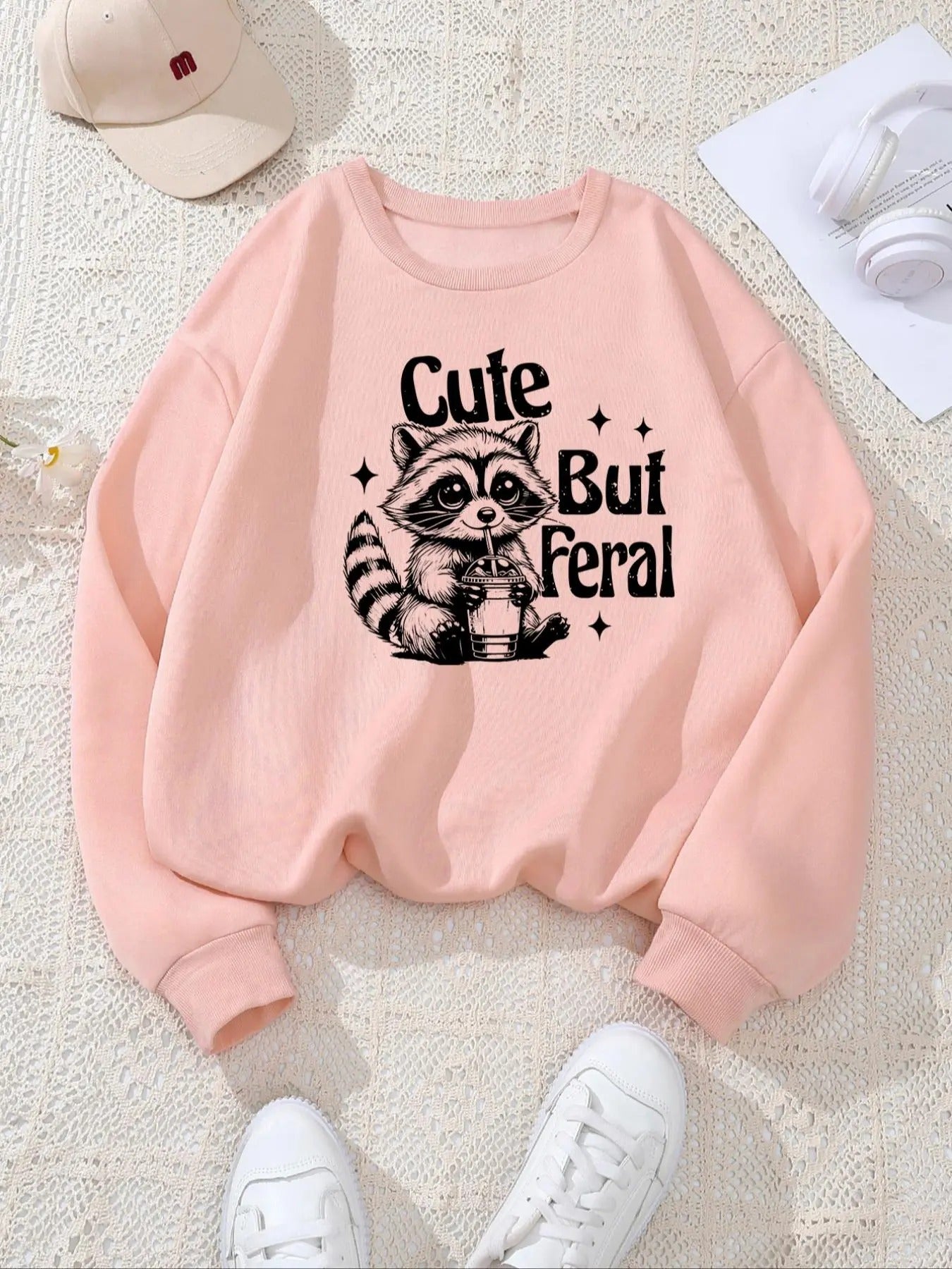 Women's Cartoon Raccoon Print Crew Neck Sweatshirt, Casual Fashion Long Sleeve Pullover for Daily Wear, Ladies Fall &...