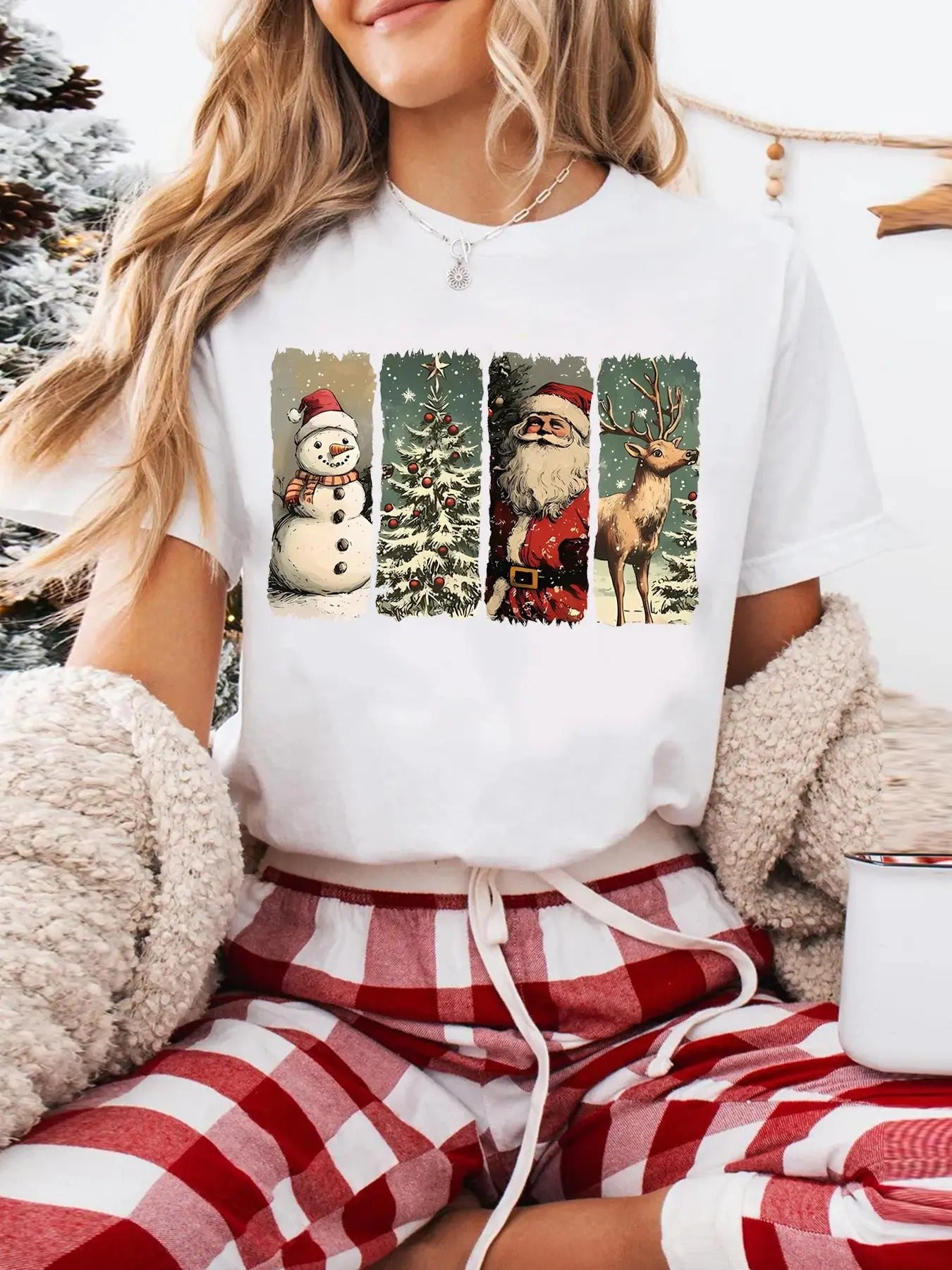 Women's Cartoon Santa Claus & Tree Print Round Neck Tee, Casual Short Sleeve Crew Neck T-shirt for All Seasons, Fashion...