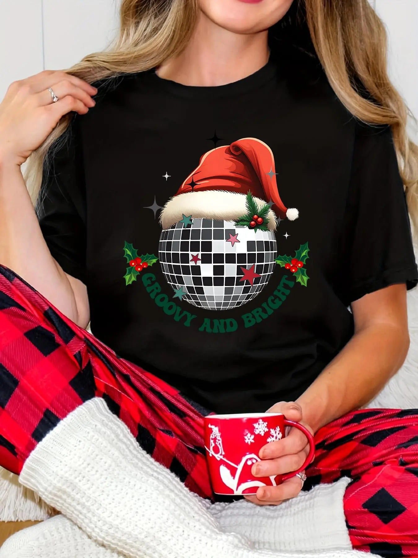 Women's Christmas Disco Ball Print Round Neck Tee, Casual Short Sleeve Crew Neck T-shirt for Summer, Fashion Women's Top...