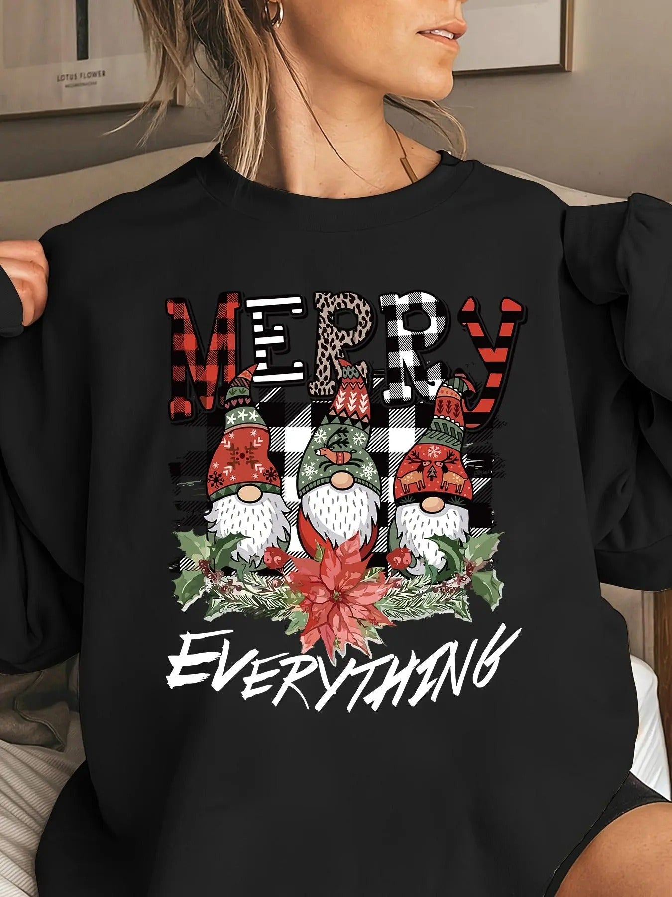 Women's Christmas Gnome Print Round Neck Sweatshirt, Casual Long Sleeve Crew Neck Pullover for Fall & Winter, Women's...