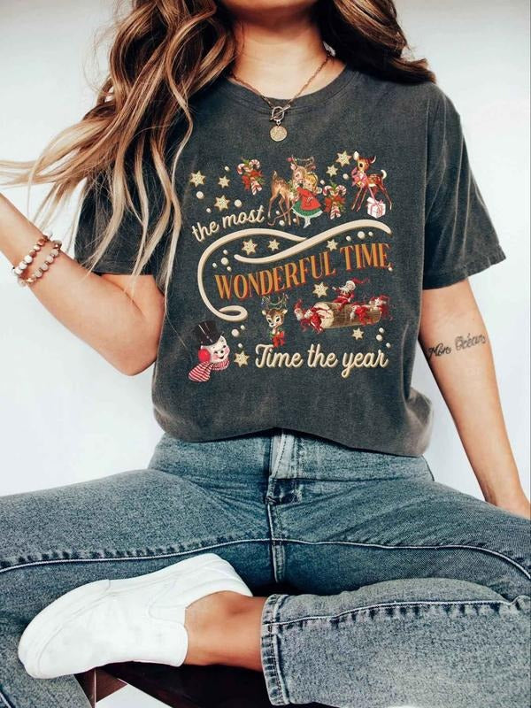 Women's Christmas Print Round Neck Tee, Casual Short Sleeve Crew Neck T-Shirt for All Seasons, Fashion Women's Top for...