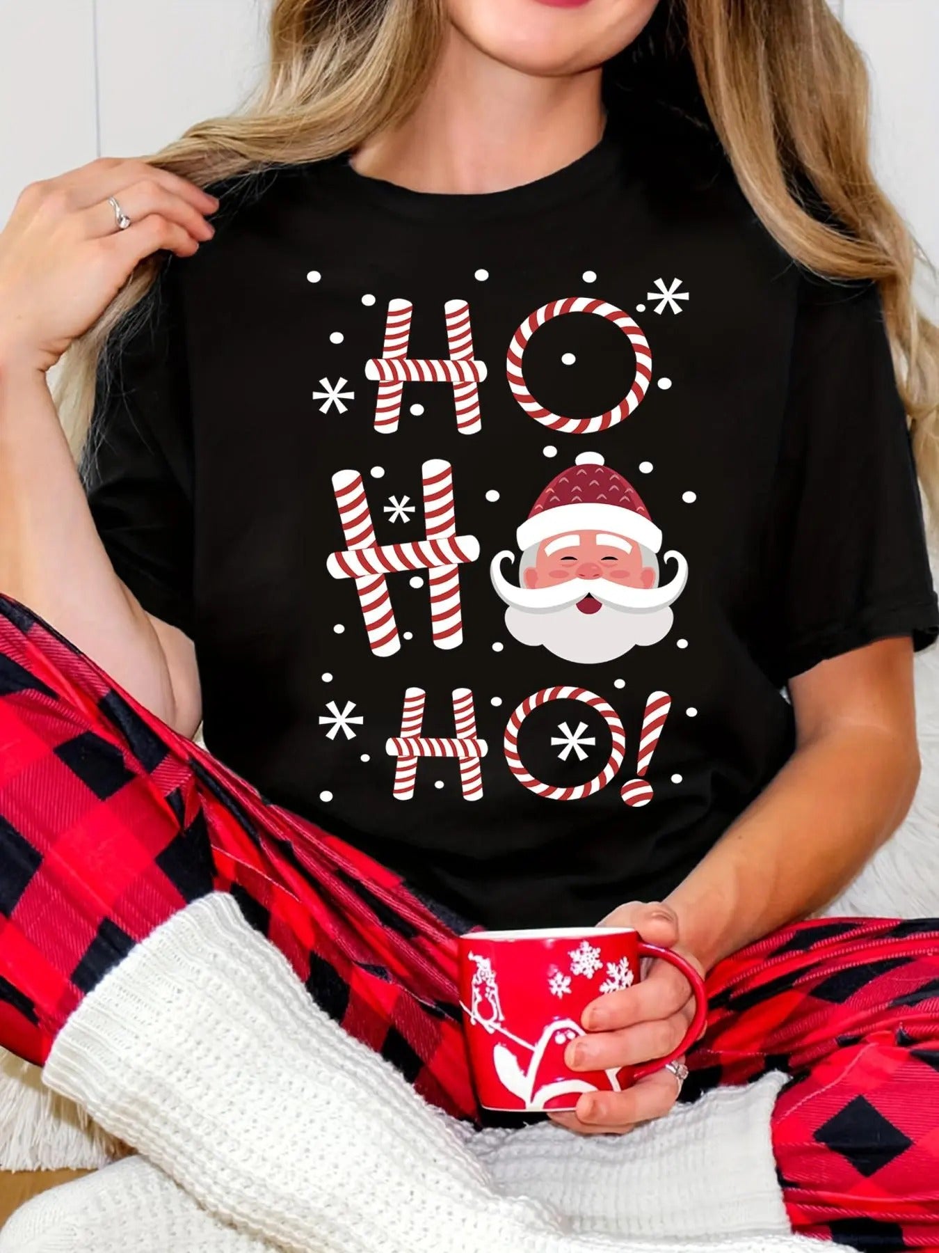 Women's Christmas Print Round Neck Tee, Casual Short Sleeve Crew Neck T-Shirt for Summer, Fashion Women's Top for Daily...
