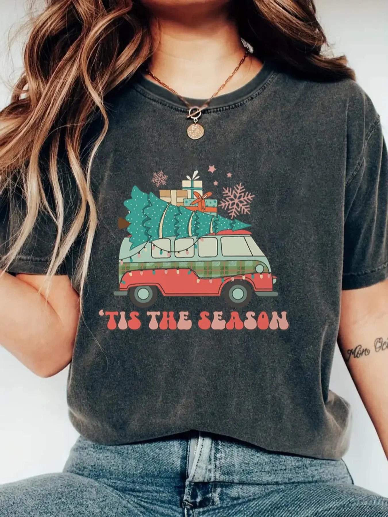 Women's Christmas Themed Cartoon Car Graphic Tee, Casual Round Neck Short Sleeve T-shirt for Daily Wear, Ladies Clothes...