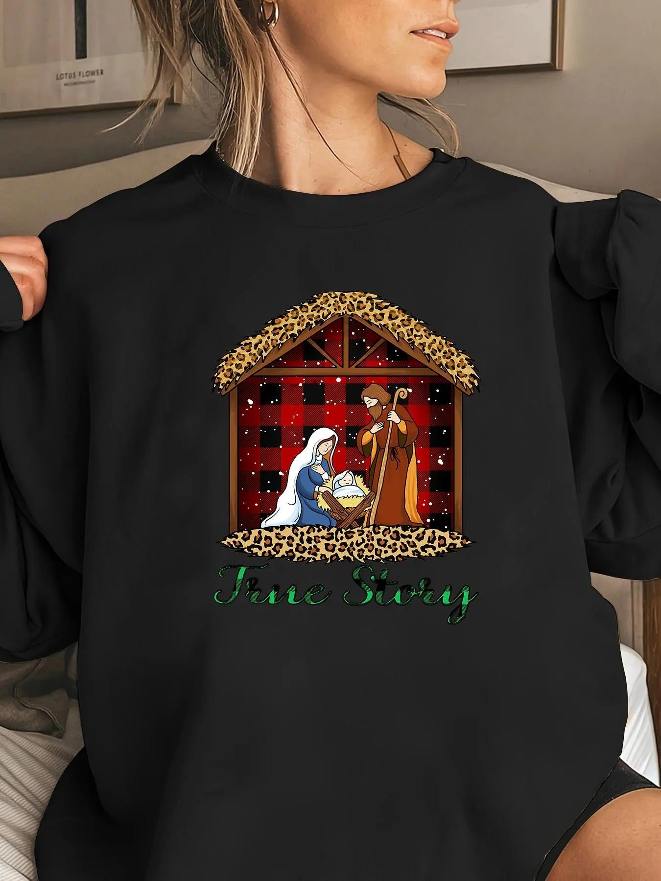 Women's Christmas Themed Letter Print Round Neck Sweatshirt, Casual Long Sleeve Crew Neck Pullover for Fall & Winter,...